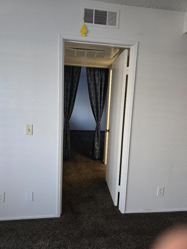 Building Photo - 1735 E Washington St