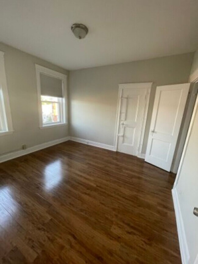 Building Photo - Allston 2 bedroom apartment - Available 6/1
