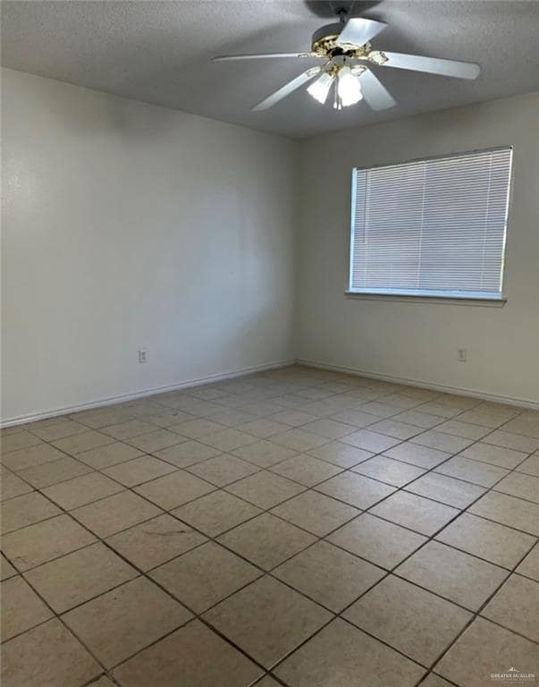 Building Photo - 18 Oasis Dr