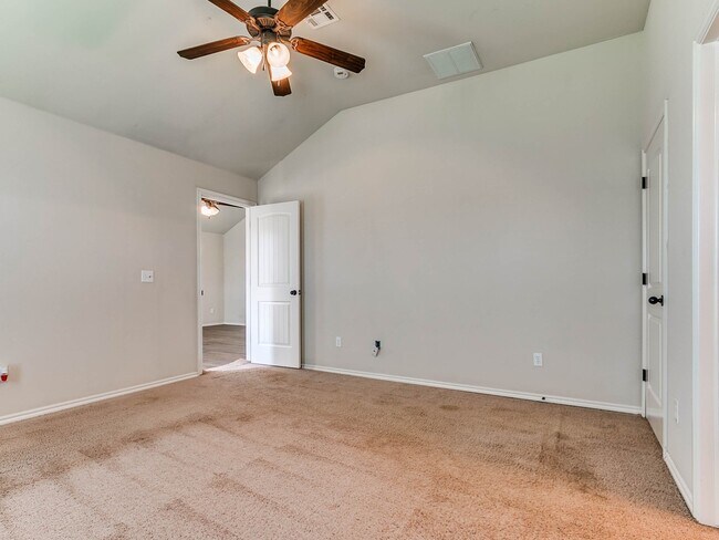 Building Photo - 3 Bed/2 Bath in Sonador of Montague Subdivision - Deer Creek Schools