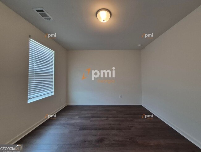Building Photo - 1081 Cold Water Dr