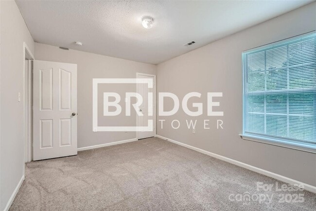 Building Photo - 2100 Cranberry Woods Ct