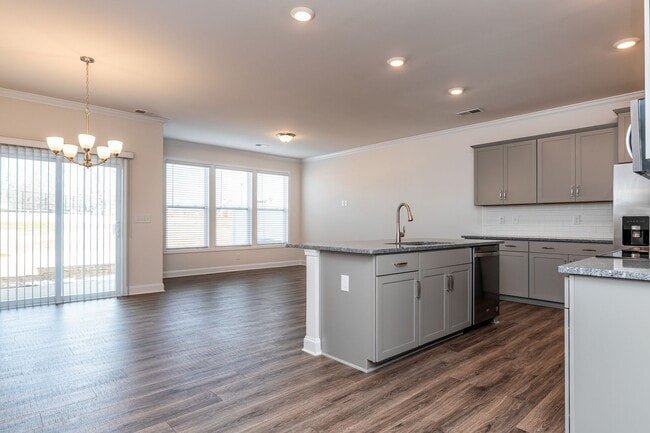 Building Photo - AVAILABLE NOW, $500 OFF FIRST FULL MONTHS ...