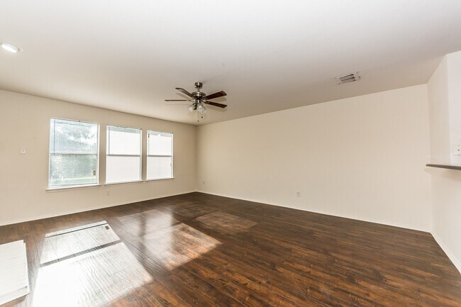 Building Photo - 2905 Frontier Ln
