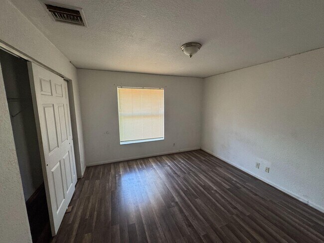 Building Photo - 2380 Saranac Ave