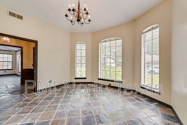 Building Photo - 3009 Malibu Pl