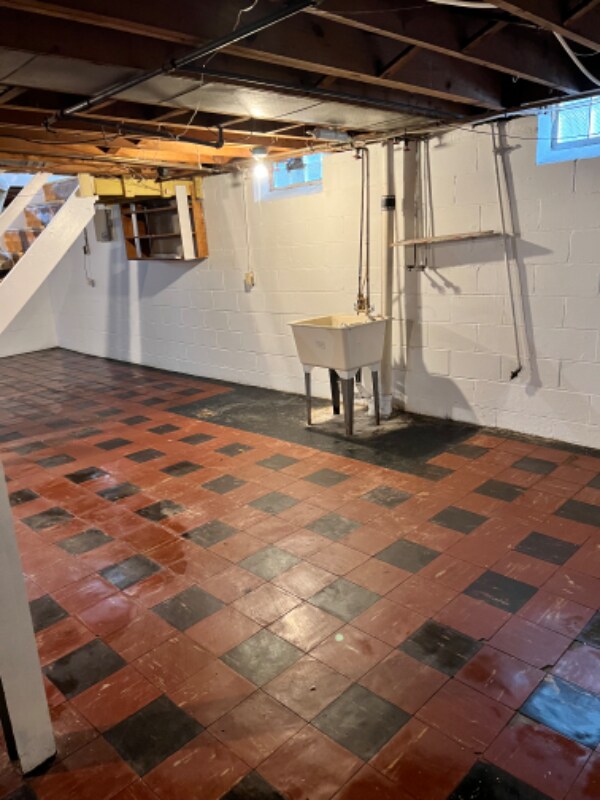 Building Photo - 18067 Tracey St