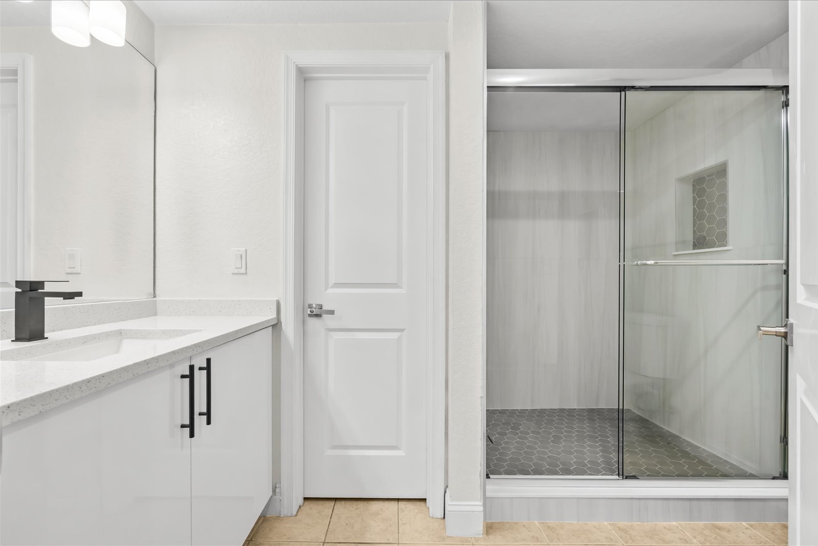 Building Photo - 158 SW Peacock Blvd