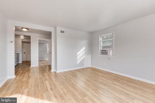 Building Photo - 508 Brandywine St SE