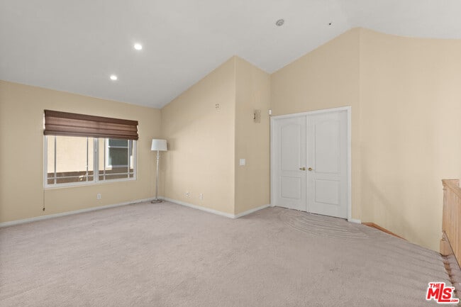 Building Photo - 5666 Silver Valley Ave