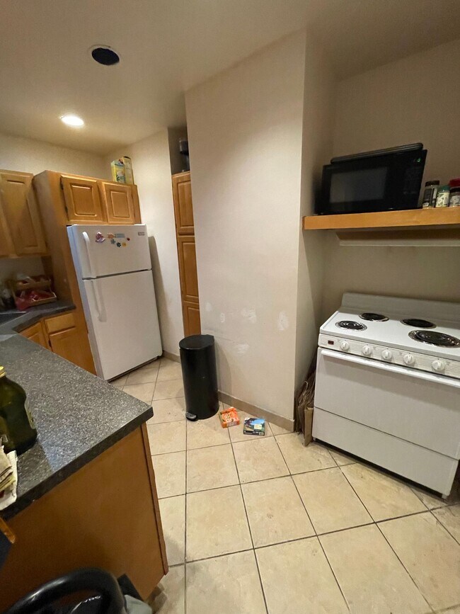 Building Photo - 52 Fenway