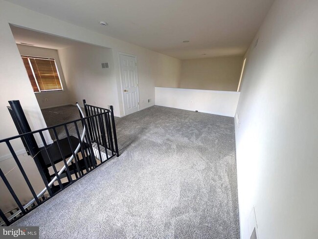 Building Photo - 204 River Birch Cir