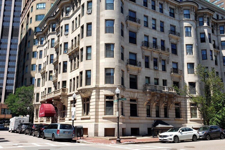 Building Photo - 8 Garrison St