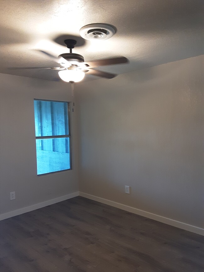 Building Photo - 21605 Mayfair Dr