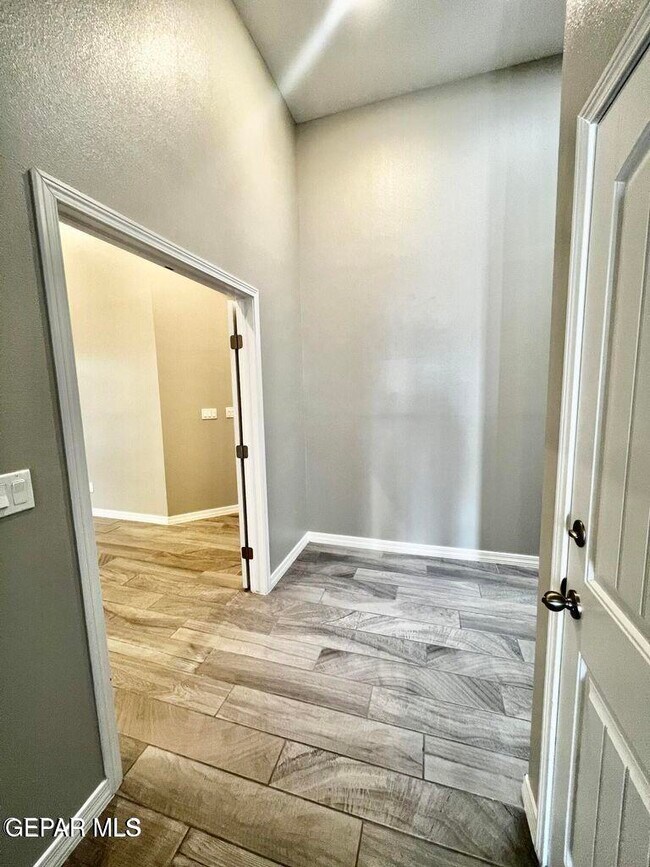 Building Photo - 11365 Hidalgo Dr