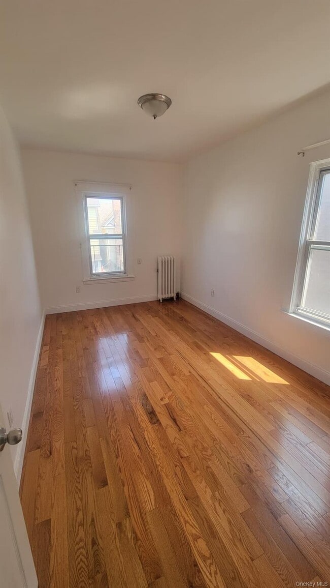 Building Photo - 1630 Mayflower Ave
