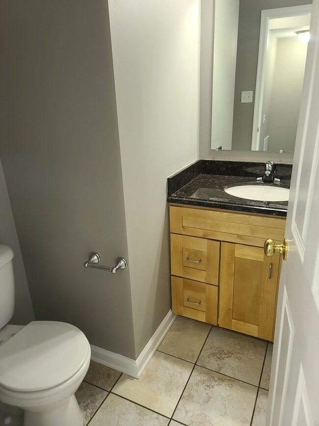 Building Photo - 3 Bedroom 2 1/2 bath Townhome for Rent in Waynesboro