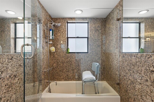 Building Photo - 1775 Washington Ave