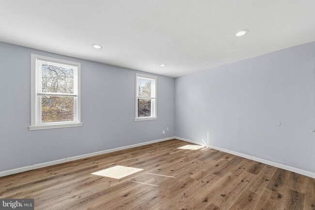 Building Photo - 1063 S Merrimac Rd