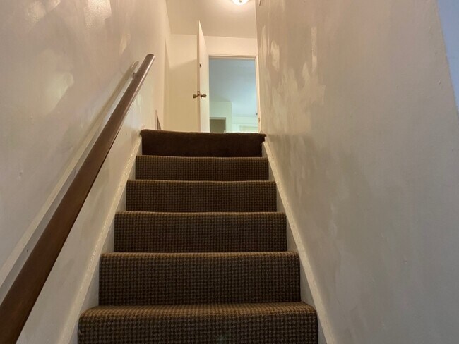 Building Photo - 55 Rogge St