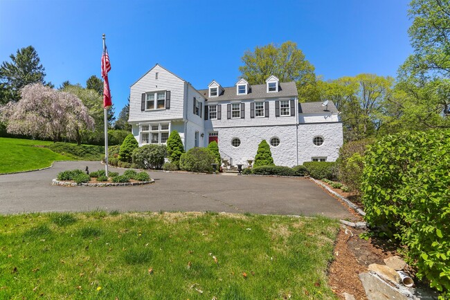 Primary Photo - 235 Canoe Hill Rd