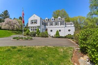 Building Photo - 235 Canoe Hill Rd
