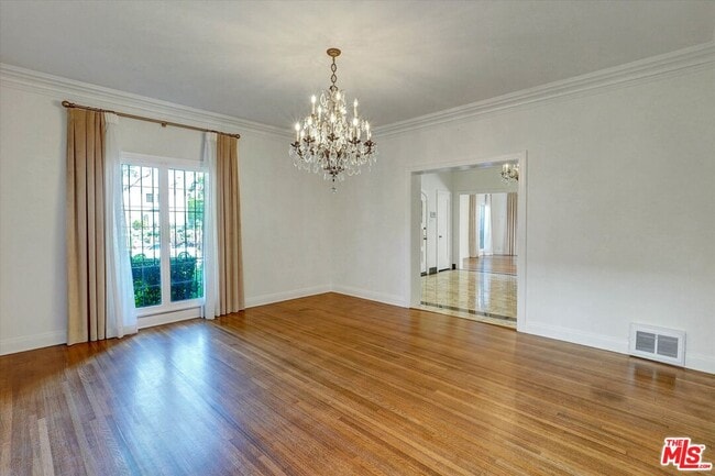 Building Photo - 165 N Las Palmas Ave