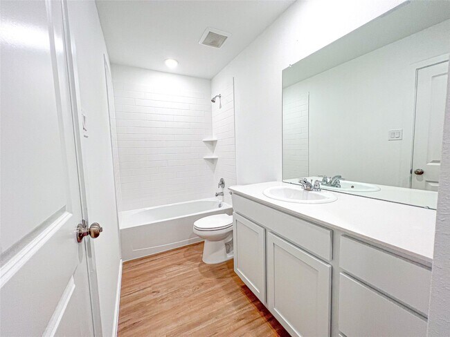 Building Photo - 21479 Carosella Dr