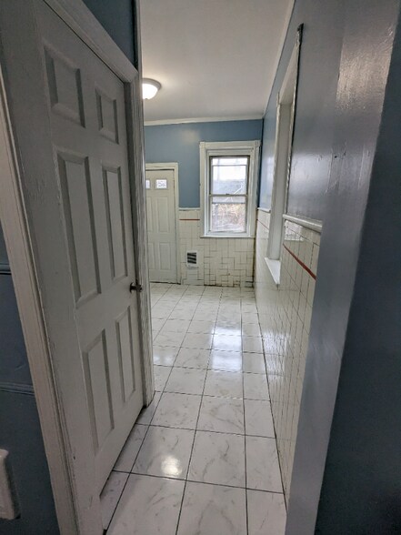 Building Photo - 4225 Romain St