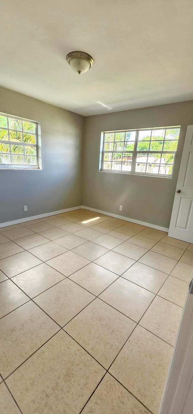 Building Photo - 8529 Sunset Dr