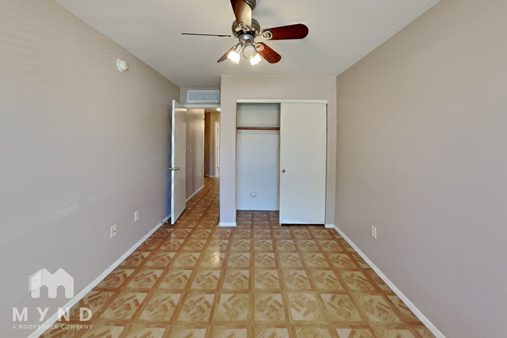 Building Photo - 2018 E Calle Arroyo Lindo