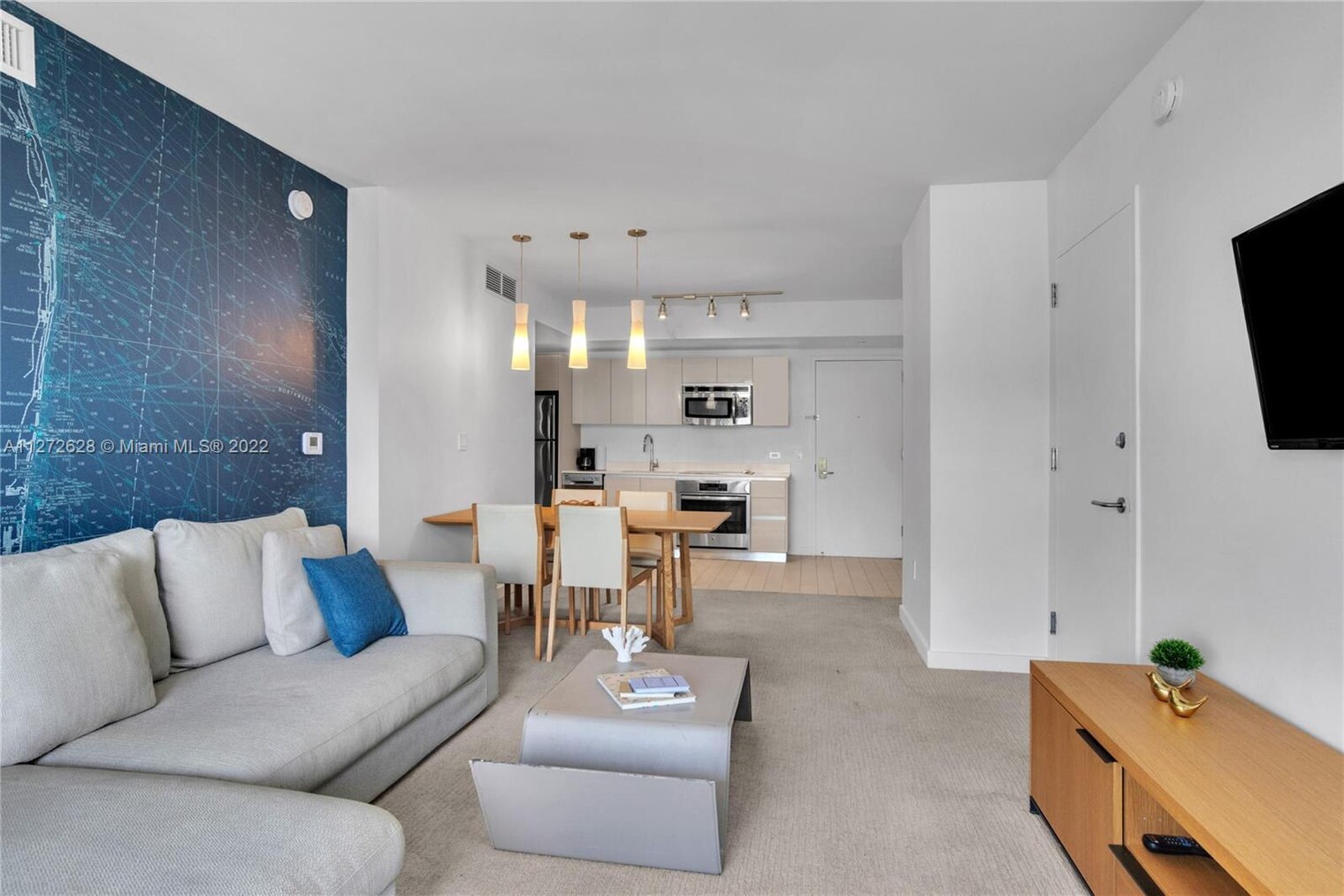 Building Photo - 2602 E Hallandale Beach Blvd