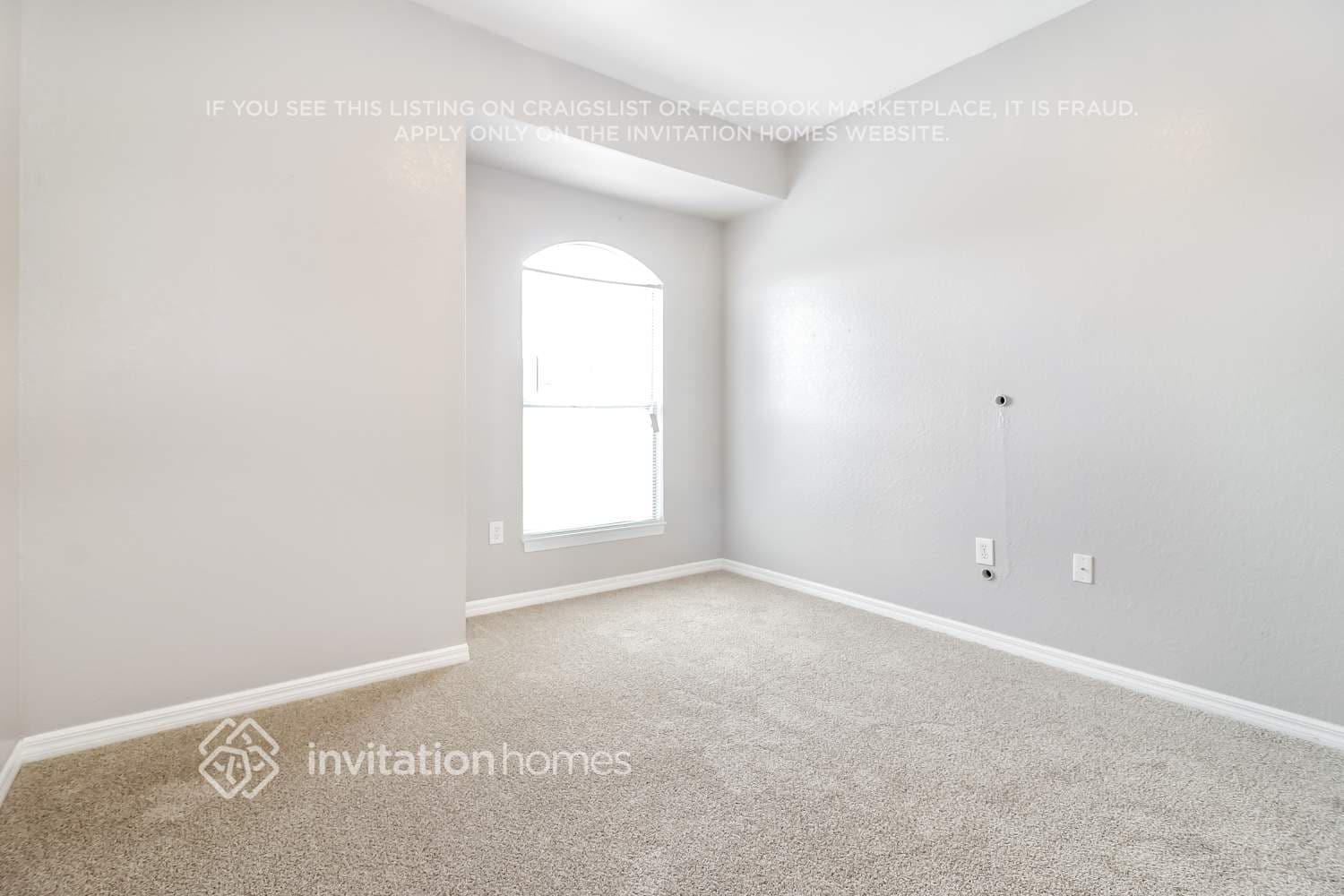 Building Photo - 18002 Majestic Kings Pl