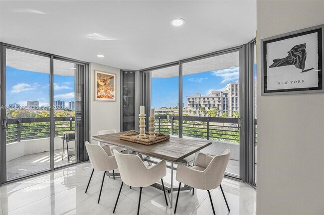 Building Photo - 3500 Mystic Pointe Dr