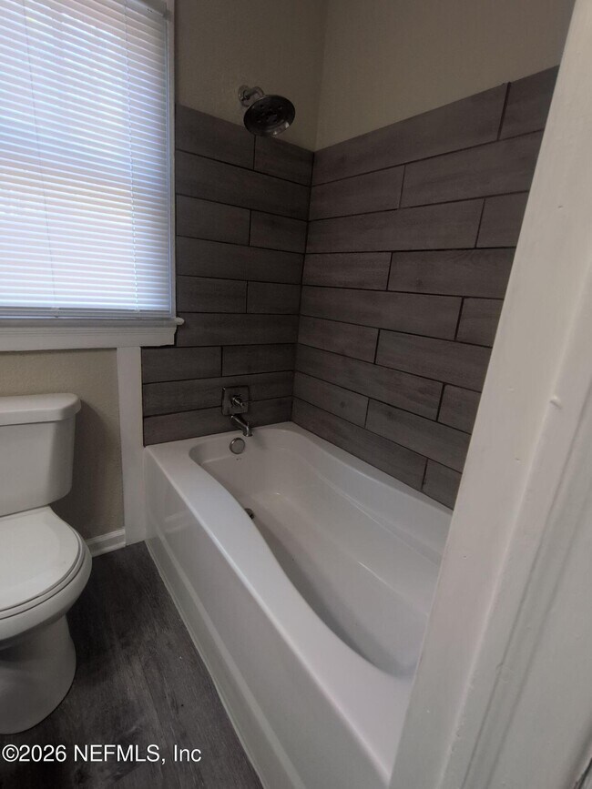 Building Photo - 2414 Prospect St