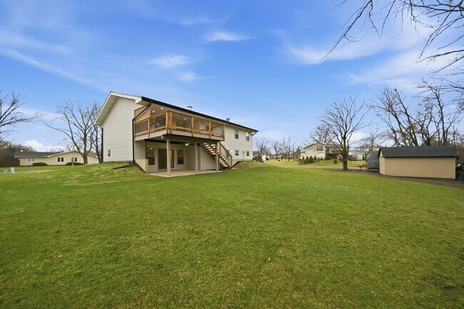 Building Photo - 2S245 Mayfield Ln