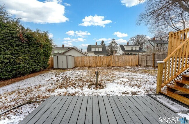 Building Photo - 87 Melrose Ave