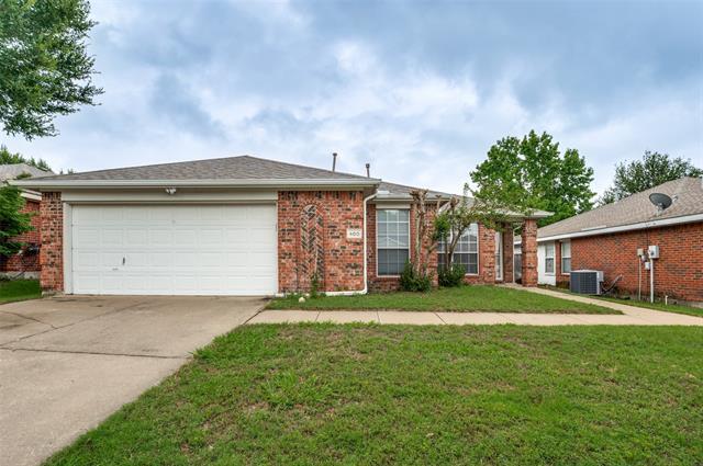 Building Photo - 900 Topaz Dr