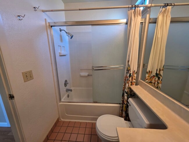 Building Photo - 3-bedroom single story in Turlock!