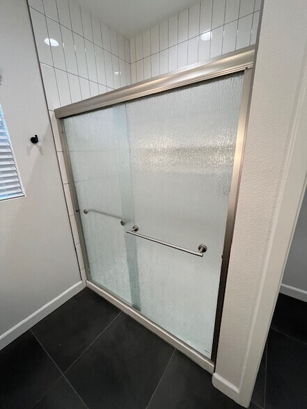 Building Photo - 2029 W Corvina Ave