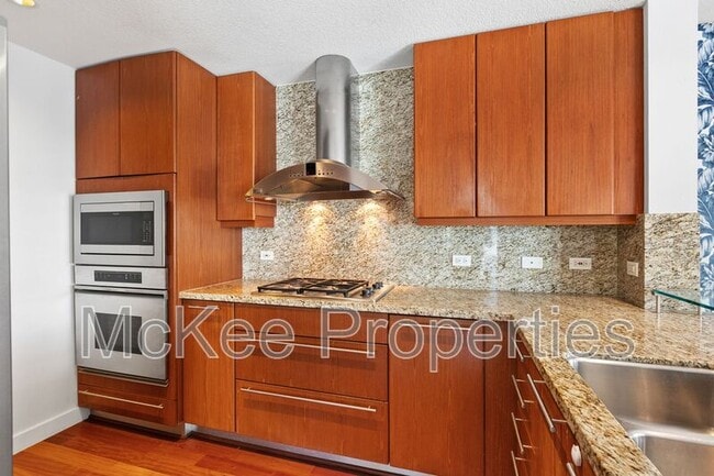 Building Photo - 1199 Pacific Hwy