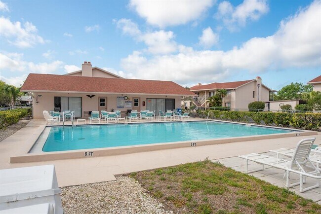 Building Photo - 9910 Eagles Point Cir