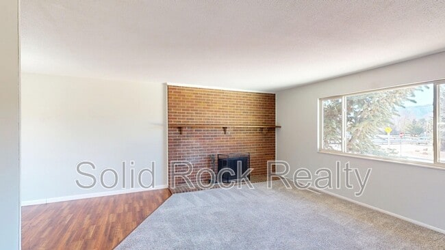 Building Photo - 6505 Wicklow Cir E