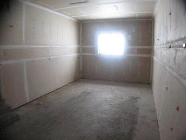 Building Photo - 127 W Cokedale Dr