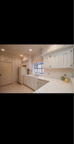Building Photo - 1919 Mosa Creek Ct