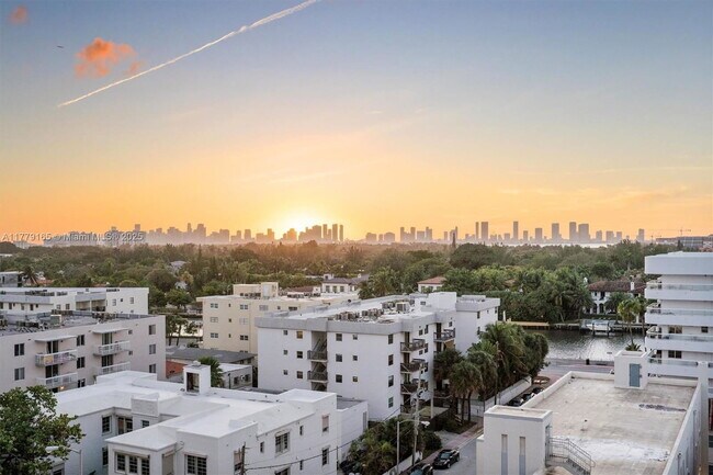 Building Photo - 3737 Collins Ave