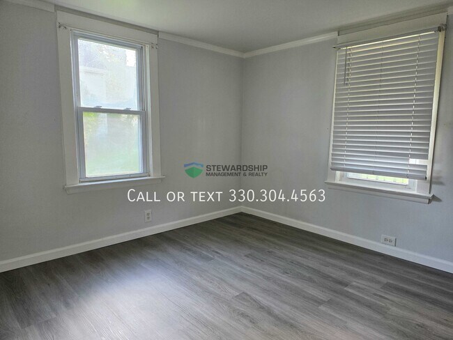 Building Photo - 2849 Trenton Rd