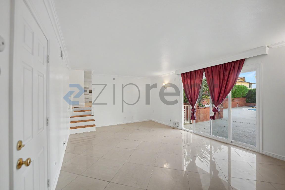 Building Photo - Unit