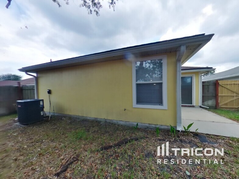 Building Photo - 7319 Volley Dr N
