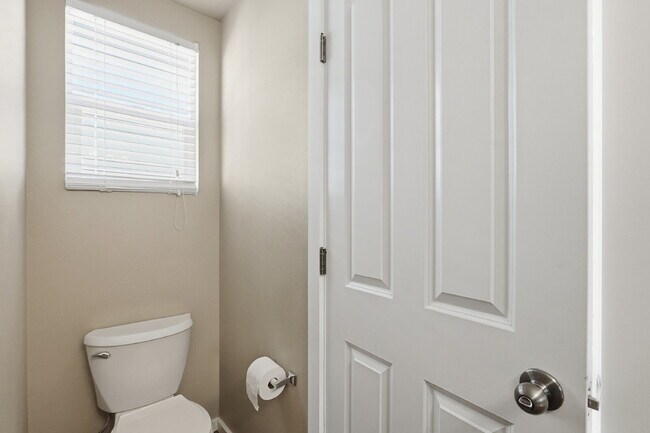 Building Photo - $2,245.95, 3 Beds - 3.5 Bath, Single Family Home in Colorado Springs with 2 Car Attached Garage!